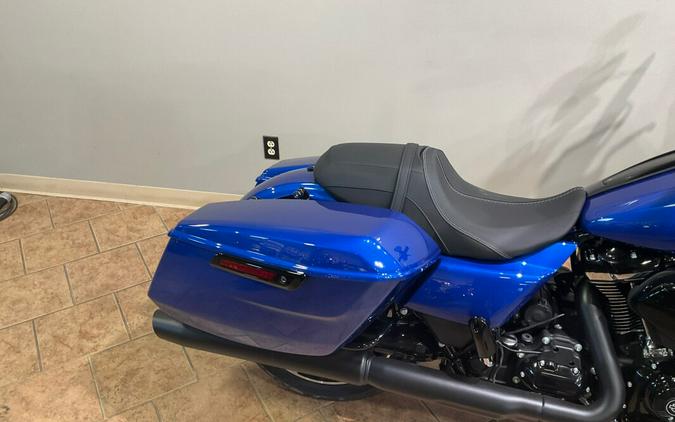 2024 Harley-Davidson Road Glide® Blue Burst FLTRX