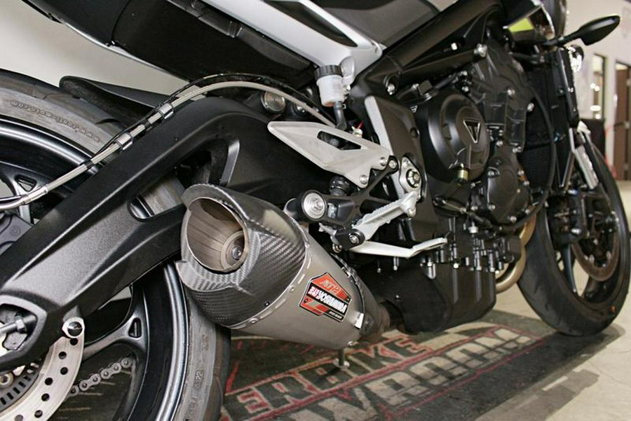 2024 Triumph Street Triple 765 R Silver Ice