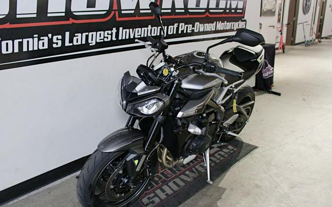 2024 Triumph Street Triple 765 R Silver Ice