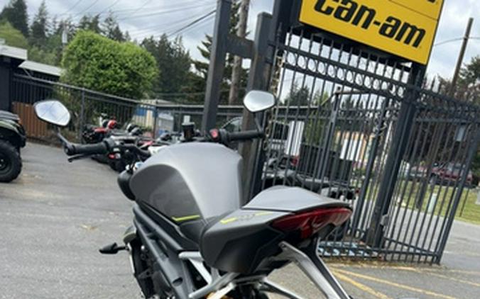 2023 Triumph Speed Triple 1200 RS Matte Silver Ice 1200 RS