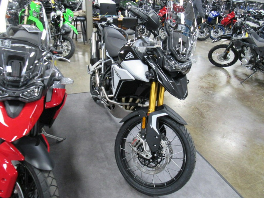 2024 Triumph Tiger 900 Rally Pro Carbon Black / Sapphire Black