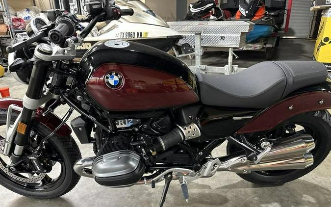 2024 BMW R 12 Aventurin Red Metallic