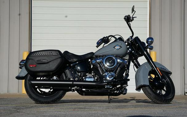2026 Harley-Davidson Softail FLHC - Heritage Classic
