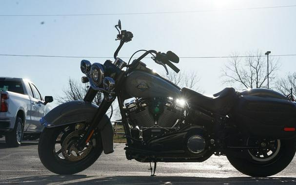 2026 Harley-Davidson Softail FLHC - Heritage Classic