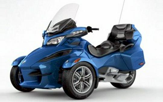 2011 Can-Am® Spyder Roadster RT Audio And Convenience