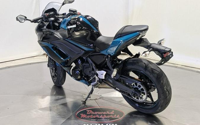 2021 Kawasaki Ninja 650 ABS Metallic Spark Black/Pearl Nightsha