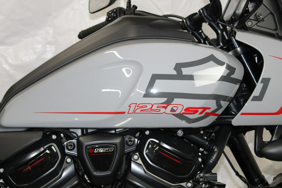 Harley-Davidson® Pan America® 1250 ST 2025 Billiard Gray