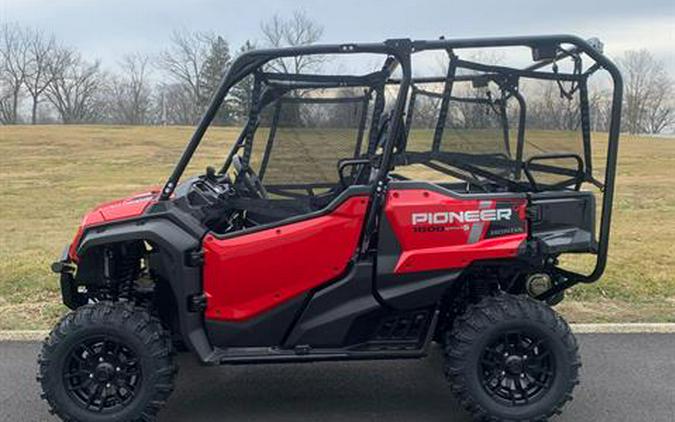 2024 Honda Pioneer 1000-5 Deluxe