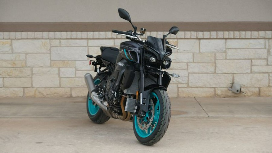 New 2024 YAMAHA MT10 MIDNIGHT CYAN