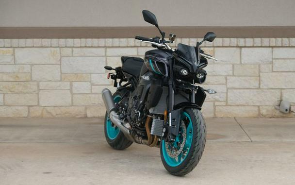 New 2024 YAMAHA MT10 MIDNIGHT CYAN