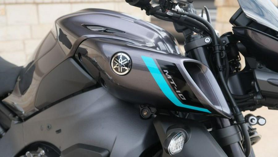 New 2024 YAMAHA MT10 MIDNIGHT CYAN