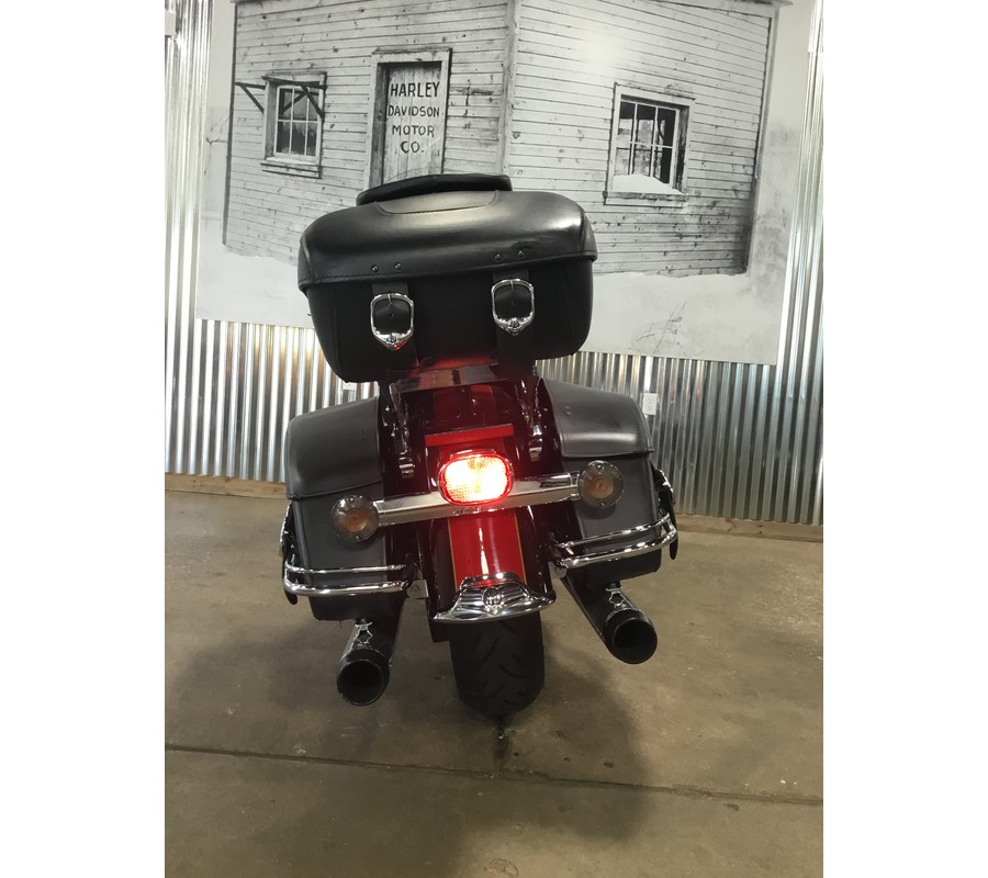 2010 HARLEY-DAVIDSON ROAD KING CLASSIC