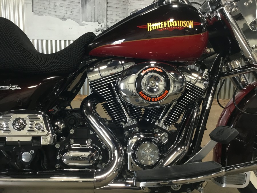 2010 HARLEY-DAVIDSON ROAD KING CLASSIC