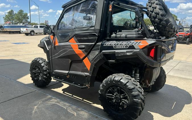 2018 Polaris Industries Polaris GENERAL™ 1000 EPS Deluxe - Titanium Metallic