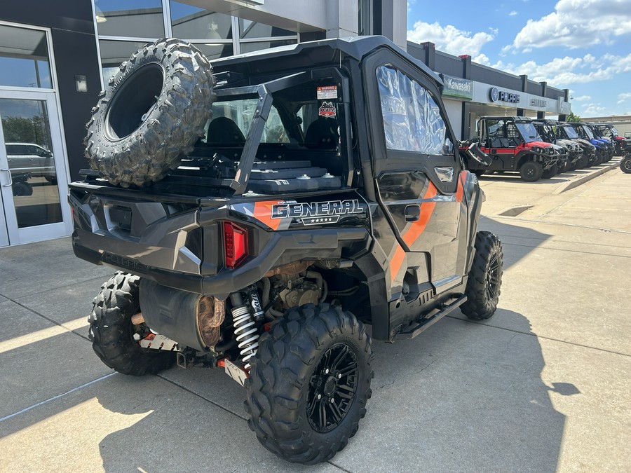 2018 Polaris Industries Polaris GENERAL™ 1000 EPS Deluxe - Titanium Metallic