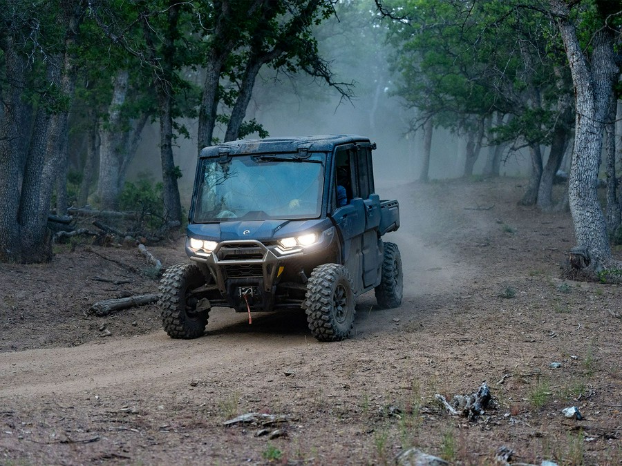 2025 Can-Am™ Defender MAX Limited HD10