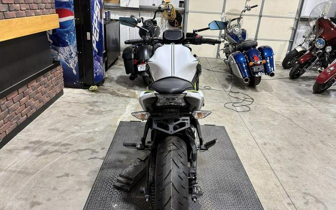 2021 Kawasaki Z650 ABS Pearl Blizzard White/Metallic Spark Black