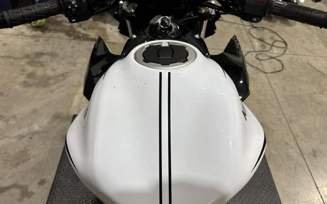 2021 Kawasaki Z650 ABS Pearl Blizzard White/Metallic Spark Black