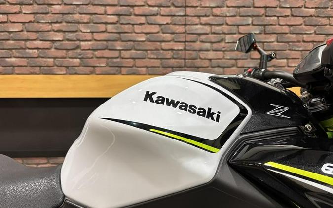 2021 Kawasaki Z650 ABS Pearl Blizzard White/Metallic Spark Black
