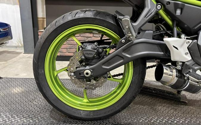 2021 Kawasaki Z650 ABS Pearl Blizzard White/Metallic Spark Black