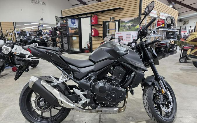 2025 Honda CB750 Hornet Base
