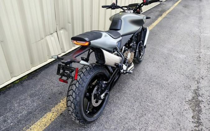 2027 Husqvarna Svartpilen 801 SE