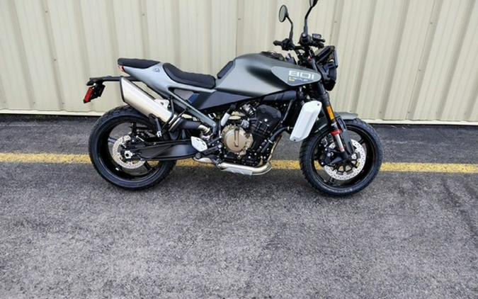 2027 Husqvarna Svartpilen 801 SE