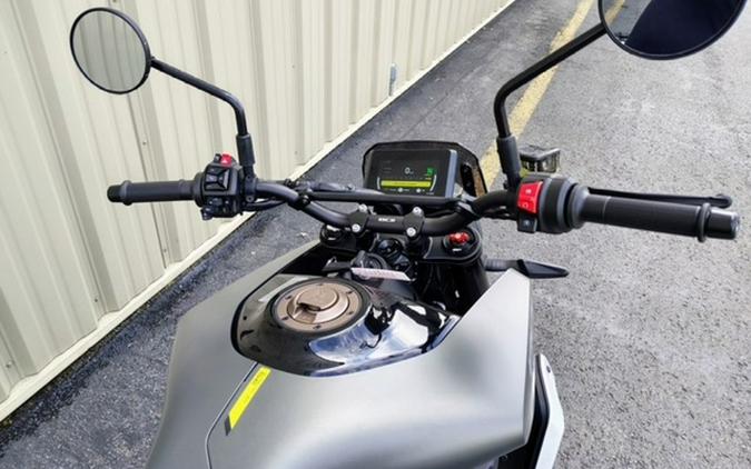 2027 Husqvarna Svartpilen 801 SE