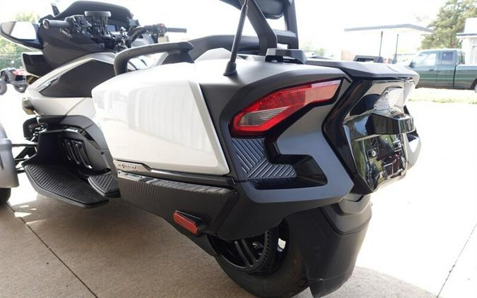 2022 Can Am Spyder RT SE6
