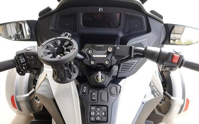 2022 Can Am Spyder RT SE6