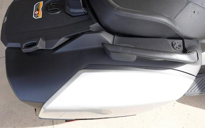 2022 Can Am Spyder RT SE6