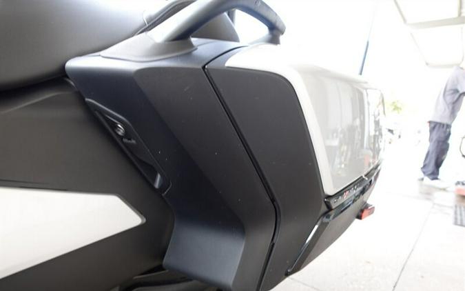 2022 Can Am Spyder RT SE6