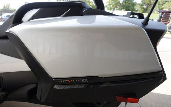 2022 Can Am Spyder RT SE6