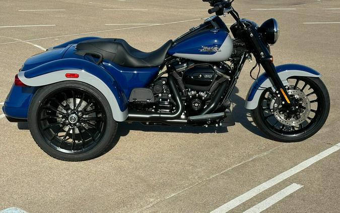 2023 Harley-Davidson Freewheeler Billiard Blue/Billiard Gray – Black Finish