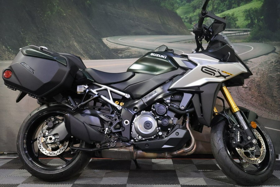 2024 Suzuki GSX-S1000GX Plus