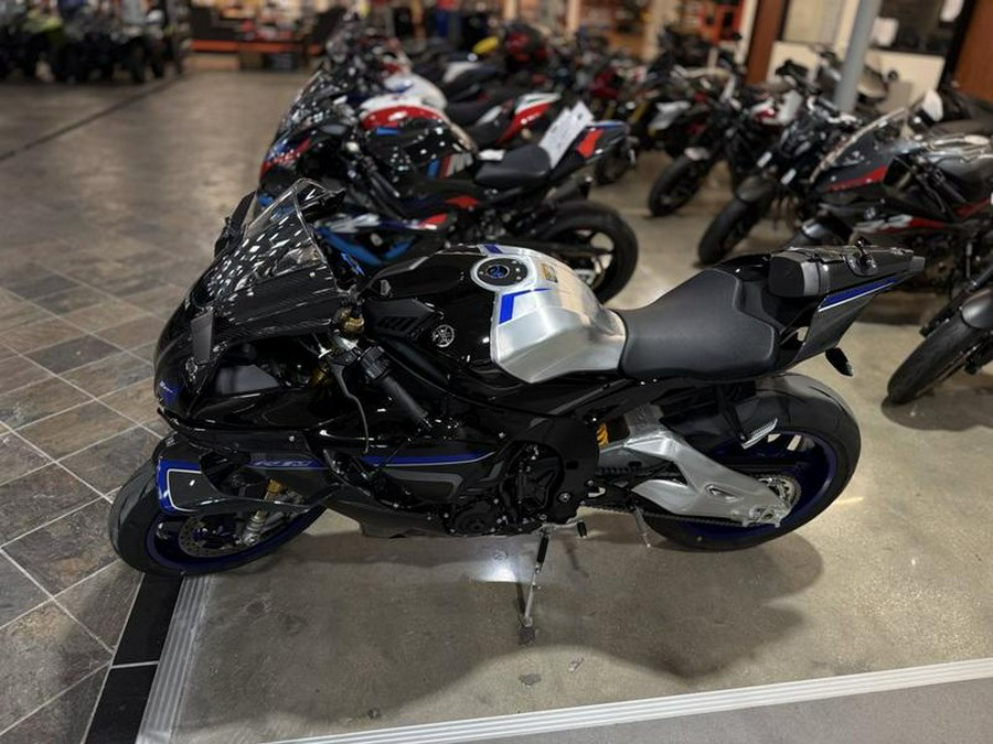 2025 Yamaha YZF-R1M
