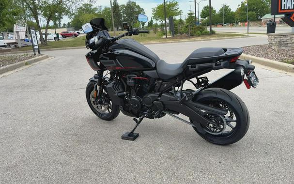 2026 Harley-Davidson® Pan America® 1250 ST Vivid Black Black Trim