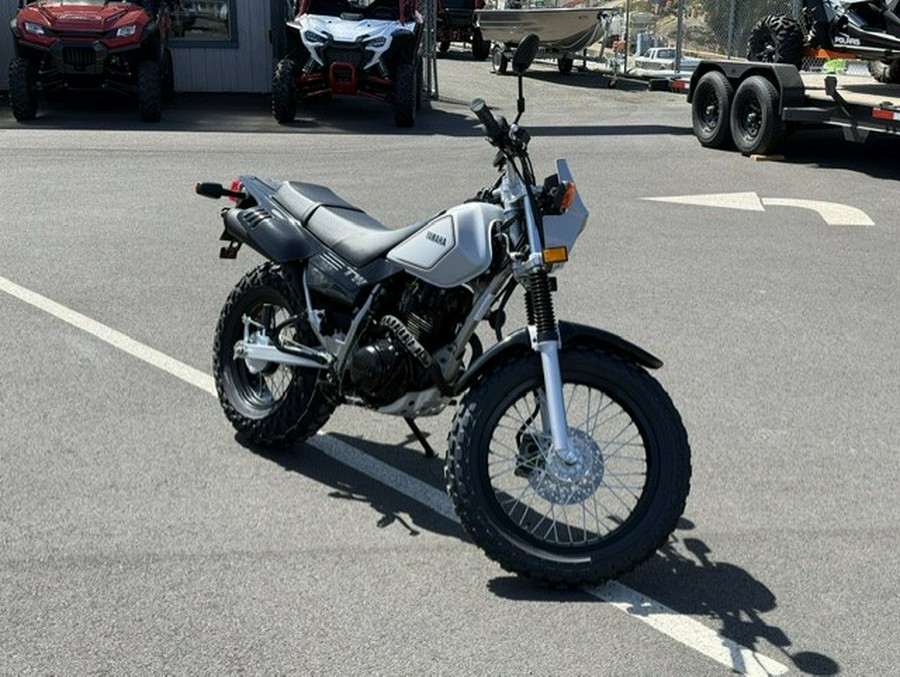 2027 Yamaha TW 200