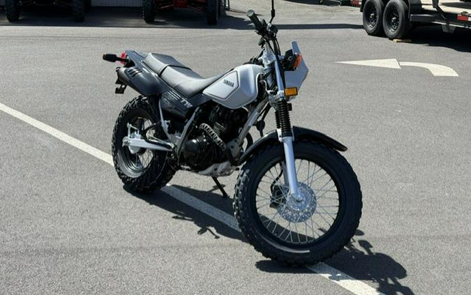 2027 Yamaha TW 200