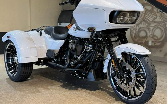 FLTRT 2025 Road Glide® 3