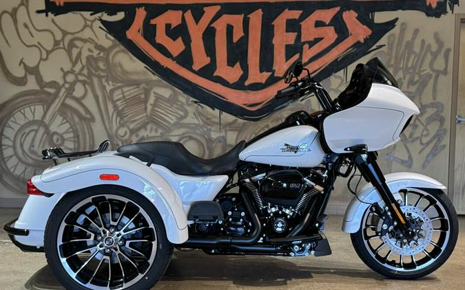 FLTRT 2025 Road Glide® 3