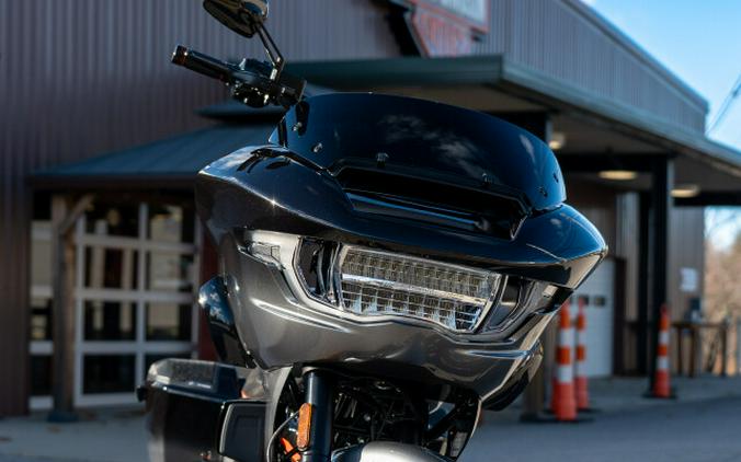 Harley-Davidson® CVO™ Road Glide™ 2025 FLTRXSE 0509493 RAVEN FADE