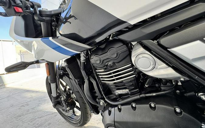 2026 Triumph Thruxton 400 Pearl Metallic White Storm Grey