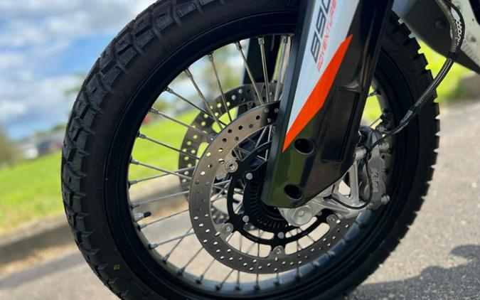 2021 KTM Adventure 890 R