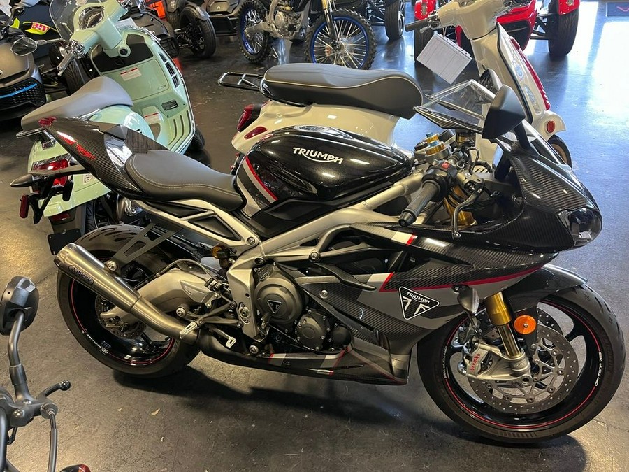 2021 triumph daytona moto2 765