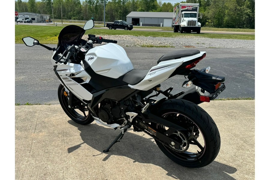 2023 Kawasaki NINJA 400