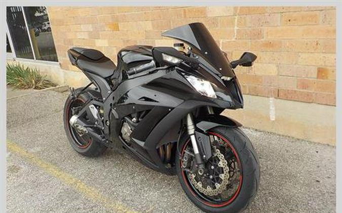 2011 Kawasaki Ninja® ZX™-10R