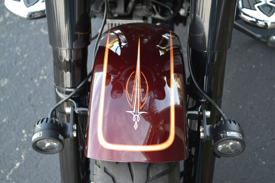2022 Indian Motorcycle Super Chief® Maroon Metallic