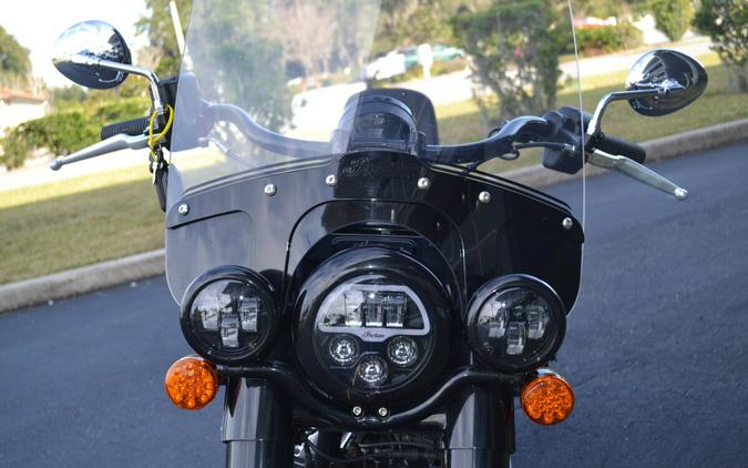 2022 Indian Motorcycle Super Chief® Maroon Metallic