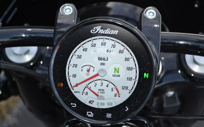 2022 Indian Motorcycle Super Chief® Maroon Metallic